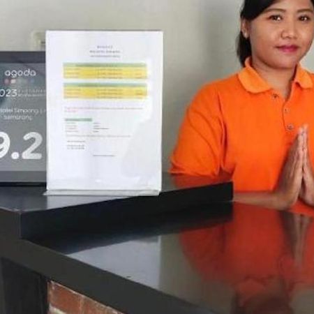 Weis Hotel Simpang Lima سيمارانغ المظهر الخارجي الصورة
