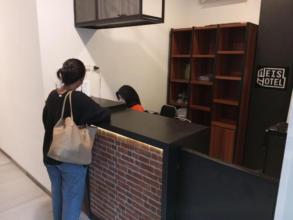 Weis Hotel Simpang Lima سيمارانغ المظهر الخارجي الصورة